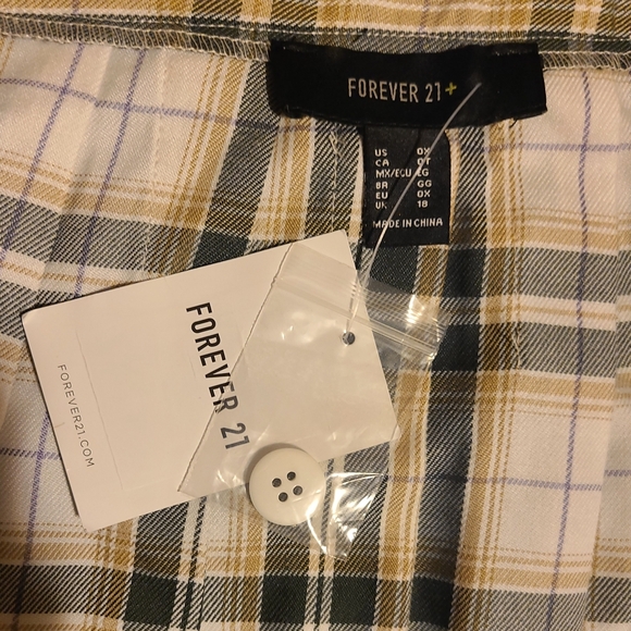 Forever 21 Mini Skirt - Picture 2 of 2